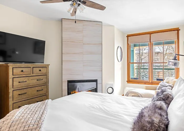 Palmyra Modern Apartment Telluride