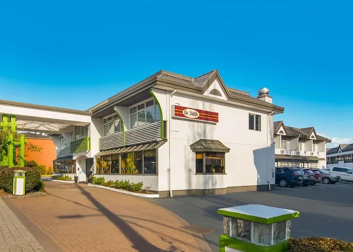 West Vancouver Hotels