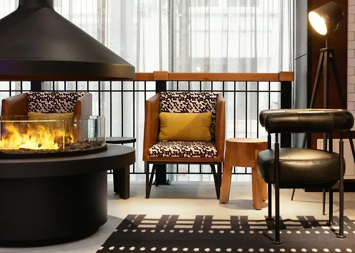 Moxy Richmond Downtown Hotel