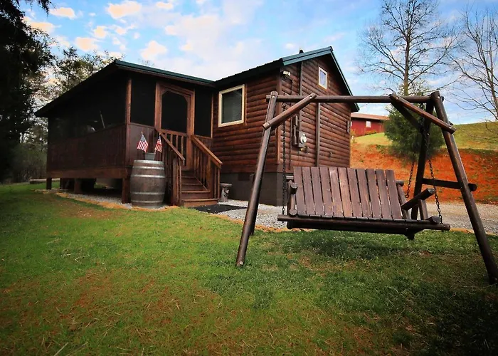 Secluded Honey Bear Log Cabin Sevierville