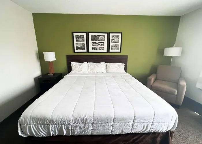 Ramada By Wyndham Jackson Ms Hotel