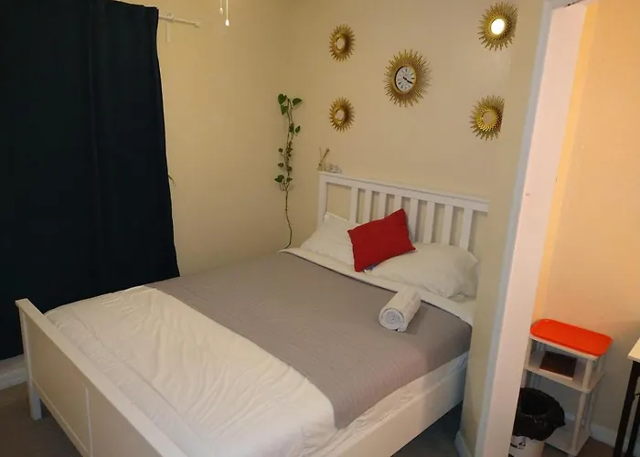 Amazing Place To Live And Work Book 7 Nights Minimum Jacksonville