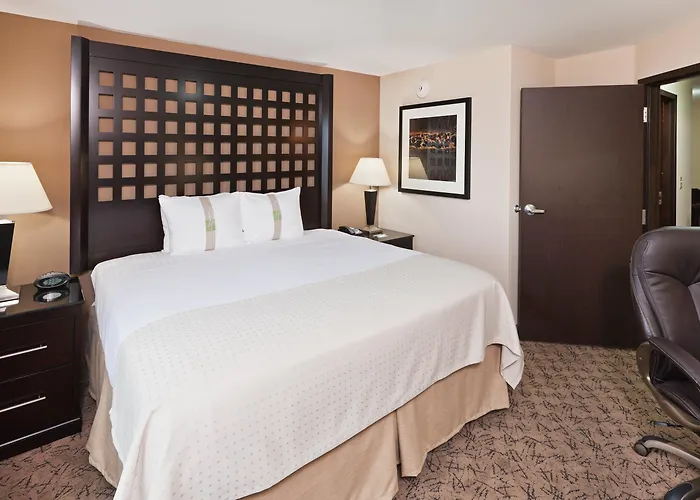Holiday Inn Hotel & Suites Tulsa South By Ihg