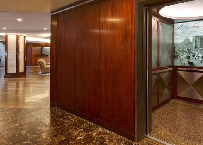 Buffalo Hotels