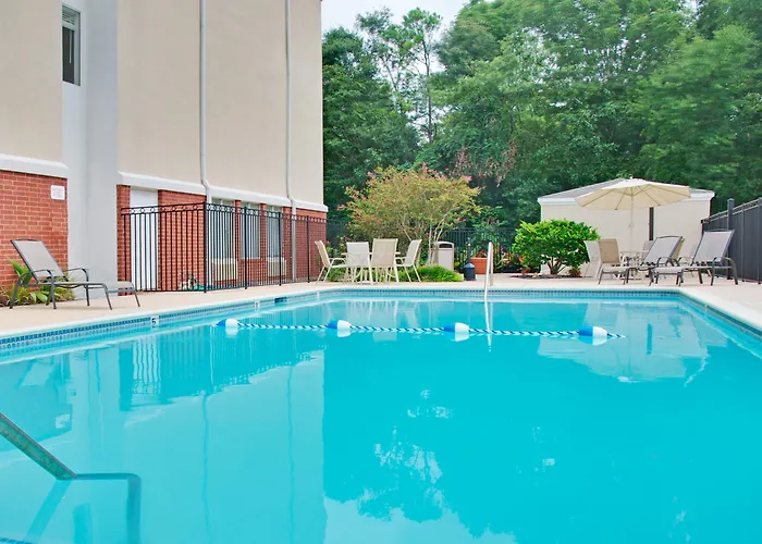 Holiday Inn Express Hotel & Suites Livingston