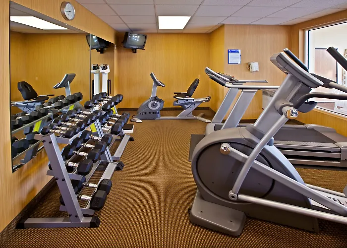 Holiday Inn Express Hotel & Suites Cincinnati-North/Sharonville