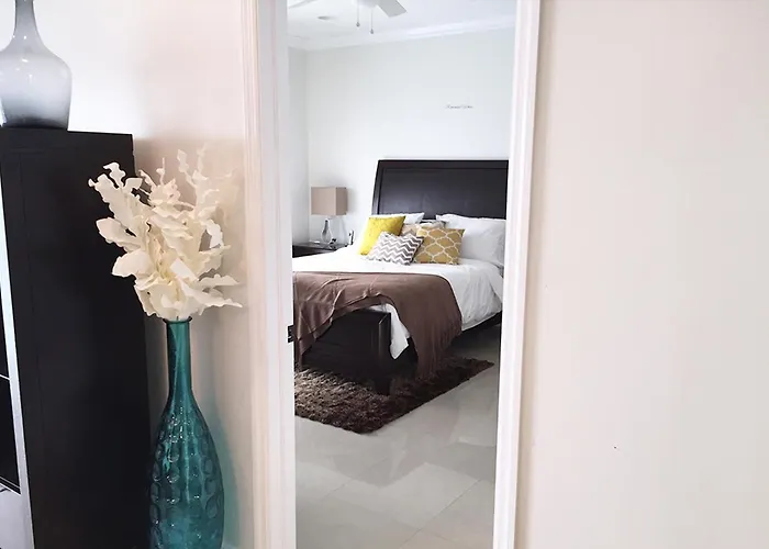 Luxury Condo @ Venito Nassau