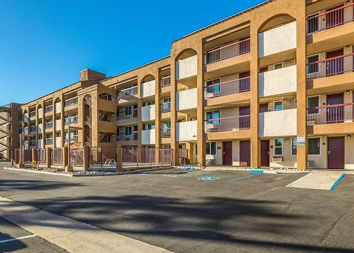 Di Chula Vista Hotel
