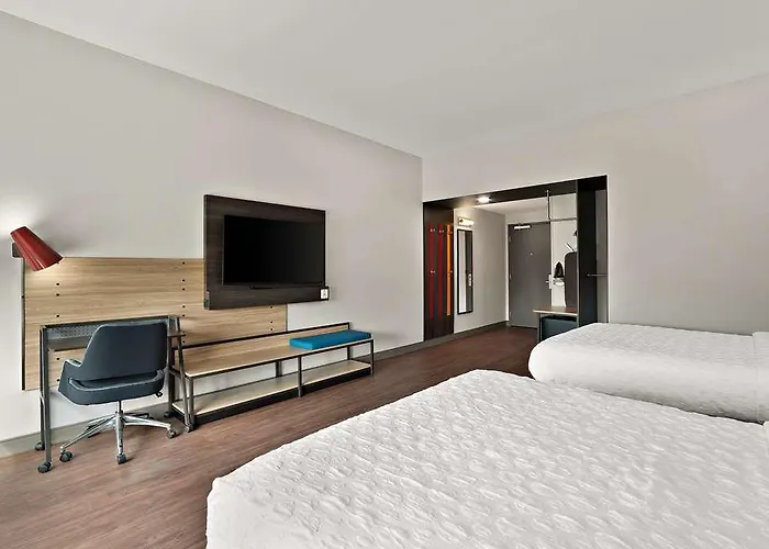 Tru By Hilton Santee Hotel