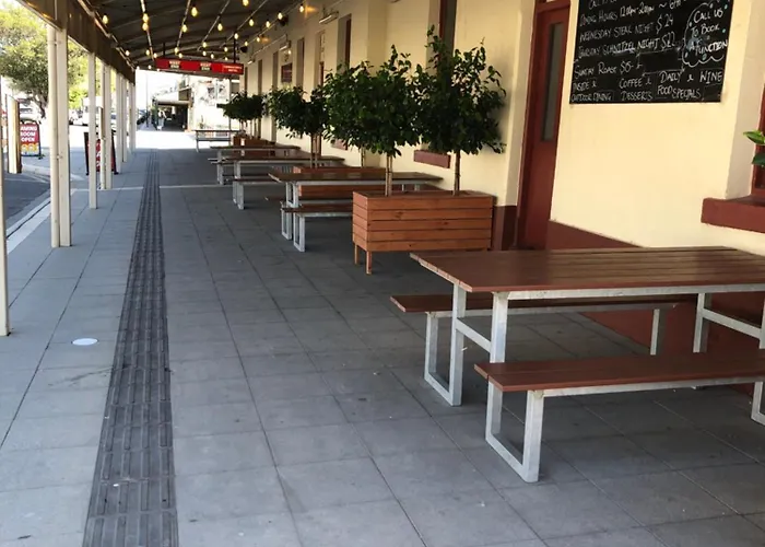 Wallaroo Hotels