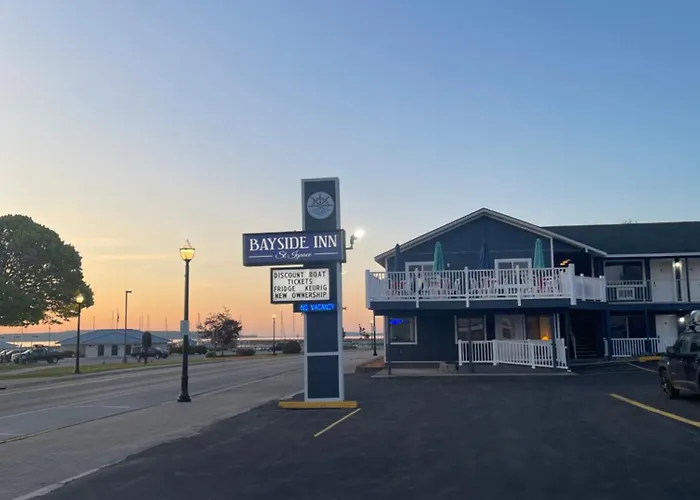 Bayside Inn Saint Ignace