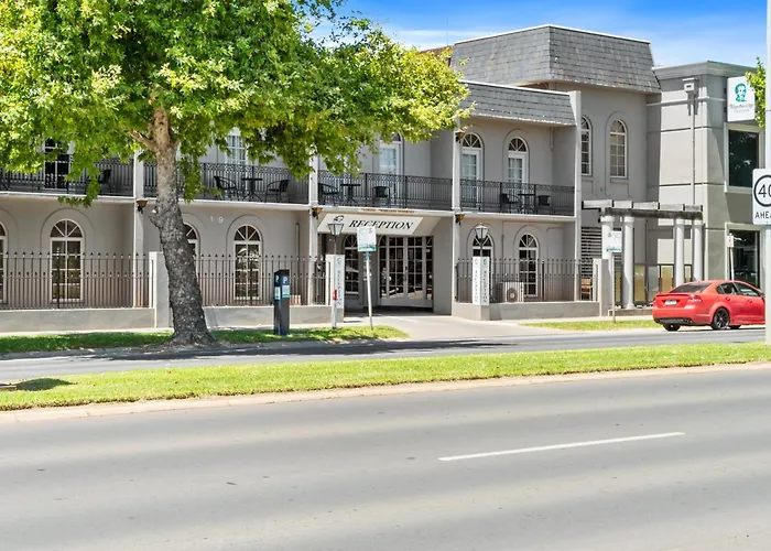 Shepparton Hotels