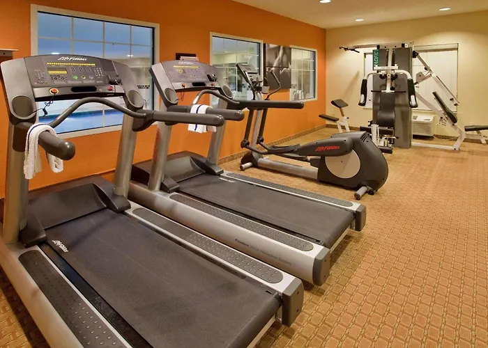 Country Inn & Suites By Radisson, Bloomington-Normal West, Il