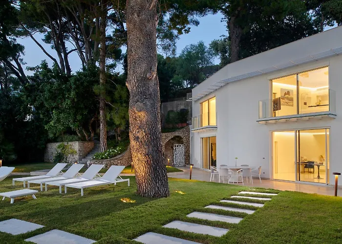 Capri Hotels