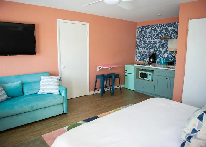 Indian Shores Hotels
