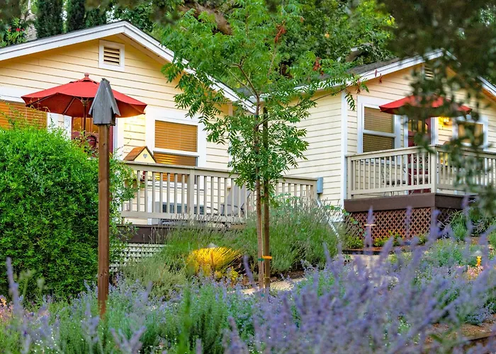 Aurora Park Cottages Calistoga