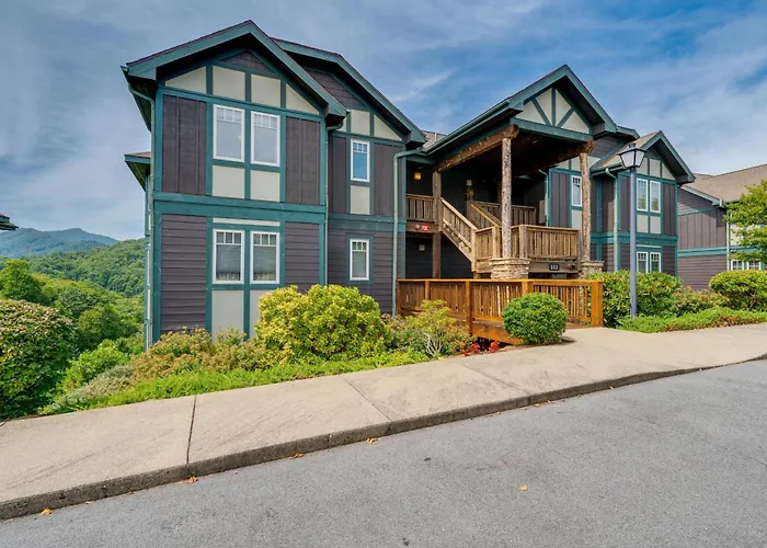 Mountain Sunset Retreat Apartment Banner Elk