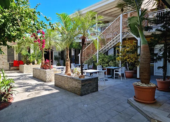 Saint Pierre Hotels
