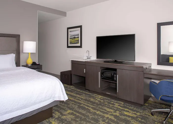 Hampton Inn & Suites Irvine/Orange County Airport