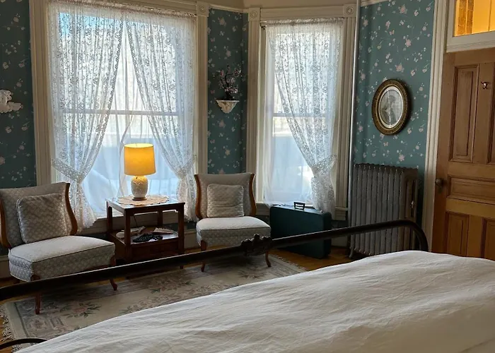 Gable House Bed And Breakfast Inn Durango