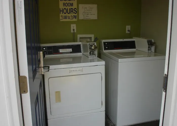 Valueinn Eugene - Airport