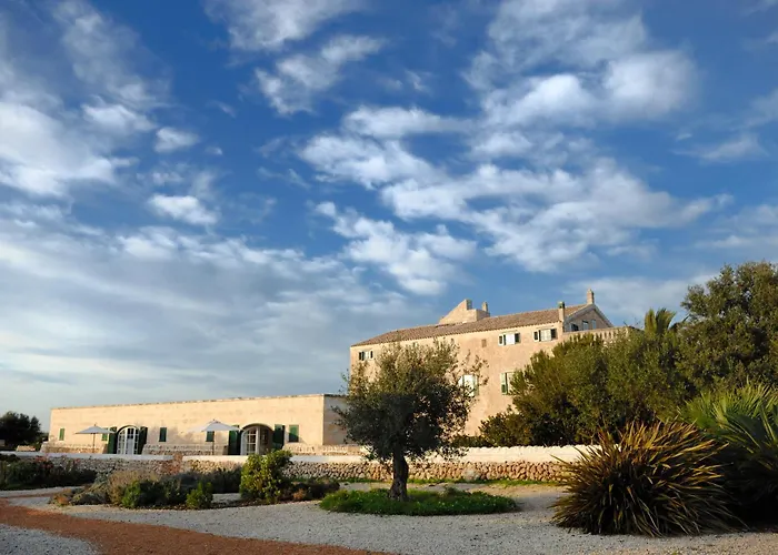 Sant Lluis Hotels