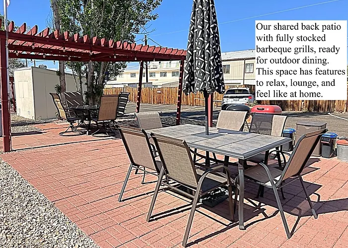 Home Style Apartments - 1 & 3 Bedroom Suites With Full Kitchen Page