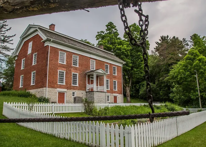 Grand Colonial Bed And Breakfast Herkimer
