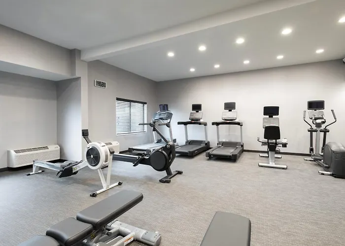 Courtyard By Marriott Danbury Hotel