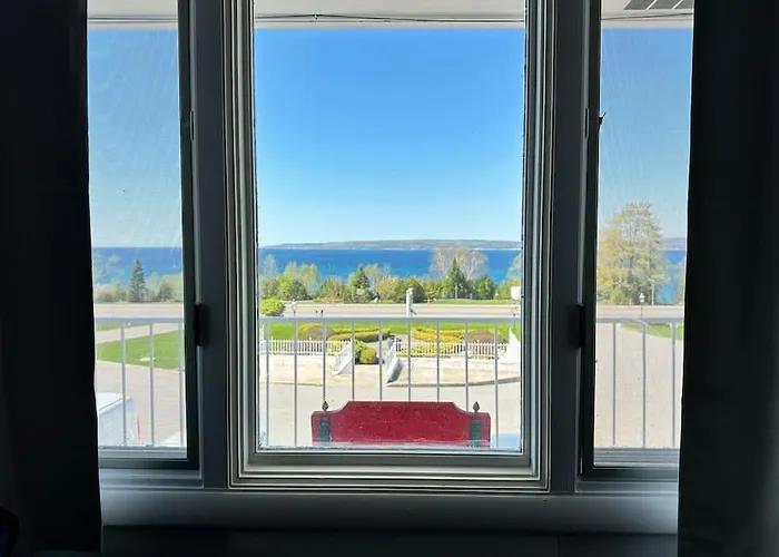 Perfect Lake View Single King Private Fireplace Petoskey