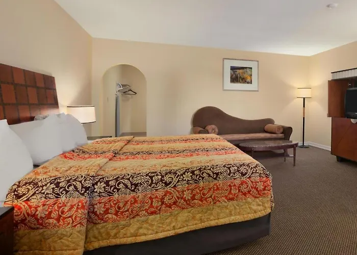 Travelodge By Wyndham Clovis