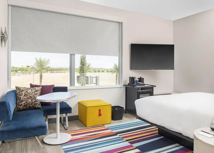 Aloft By Marriott Glendale At Westgate Hotel