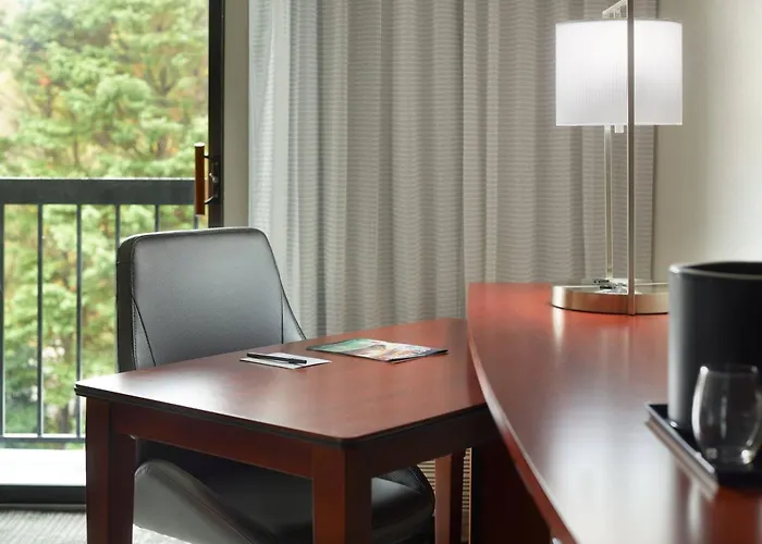 Courtyard By Marriott Raleigh Cary Hotel