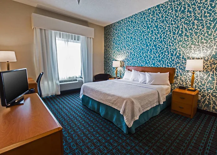 Fairfield Inn & Suites Toledo North