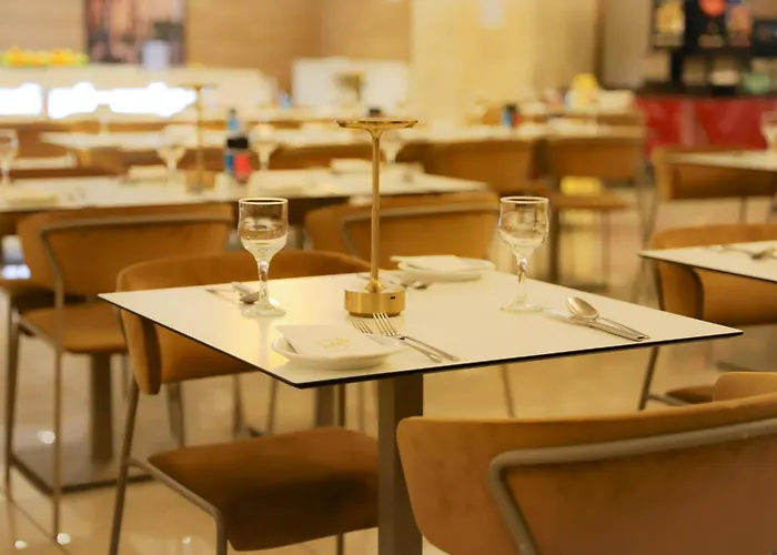 Qawra Hotels