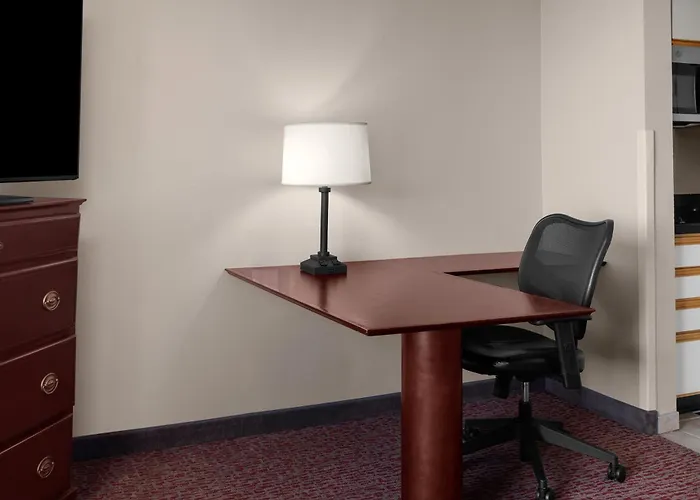Larkspur Landing Extended Stay Suites Hillsboro