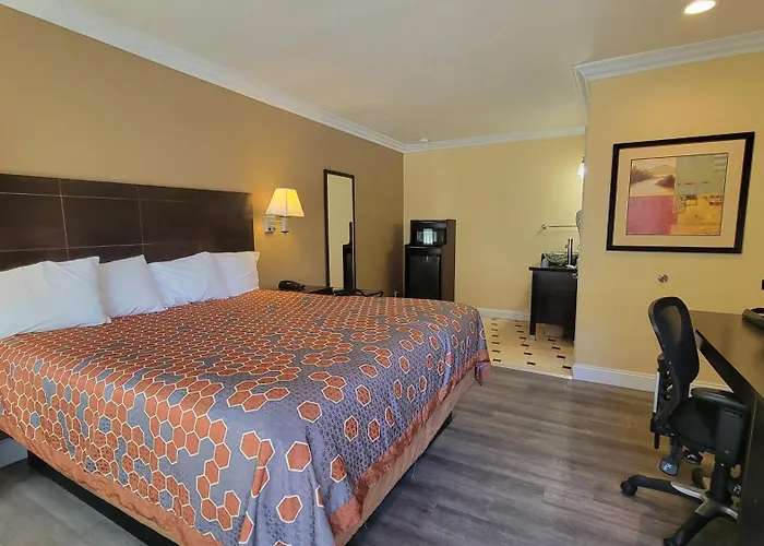 Marinwood Inn & Suites Novato