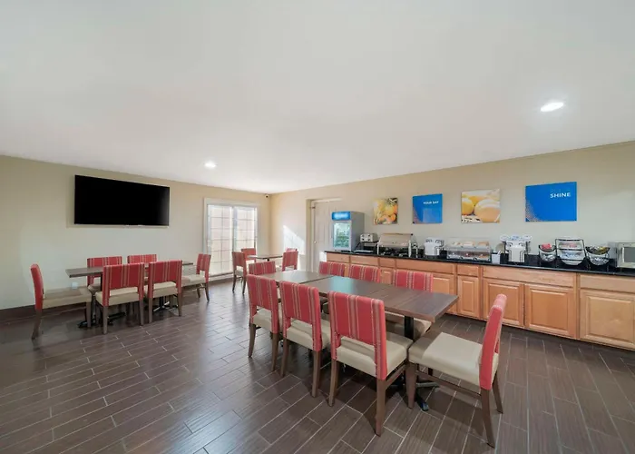 Comfort Suites Red Bluff Near I-5
