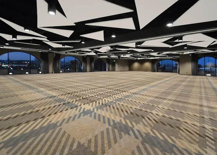 Renaissance Reno Downtown Hotel & Spa