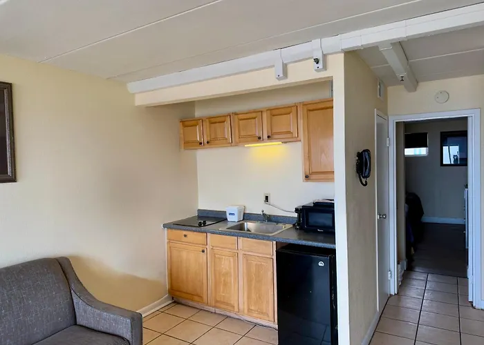 Aquarius Oceanfront Hotel Virginia Beach