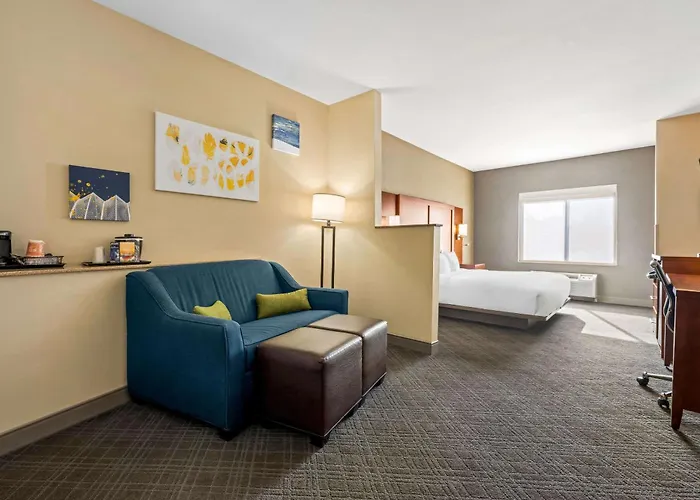 Comfort Suites Cullman I-65 Exit 310