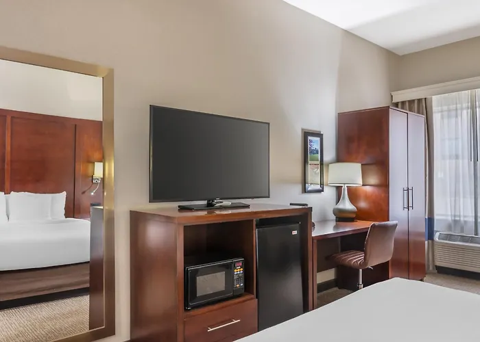 Comfort Inn & Suites Conway