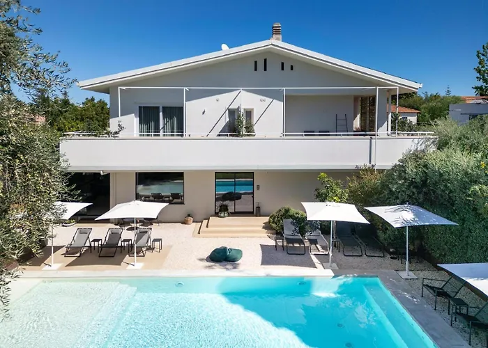 Mondello Hotels