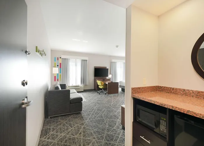 Hampton Inn And Suites Tulsa Central