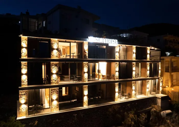 Qeparo Hotels