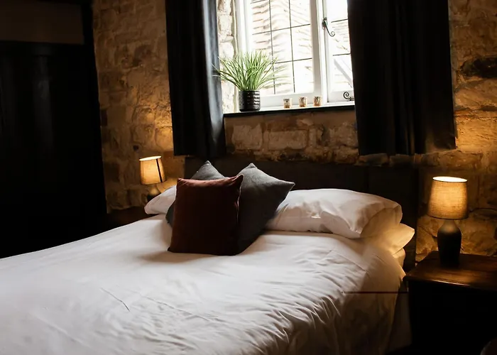 Battle Hotels