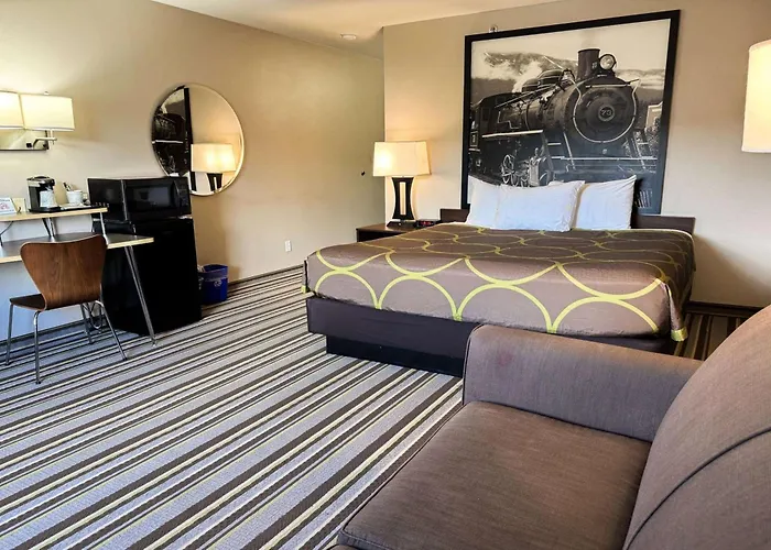 Super 8 By Wyndham Durango Motel