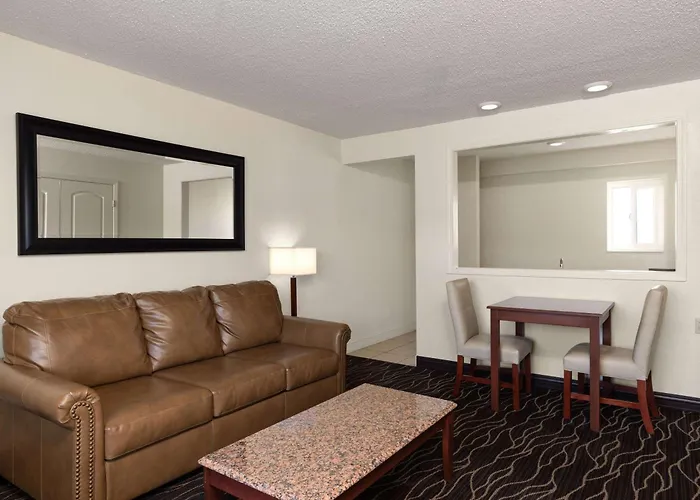 Ramada By Wyndham Elko Hotel At Stockmen'S Casino