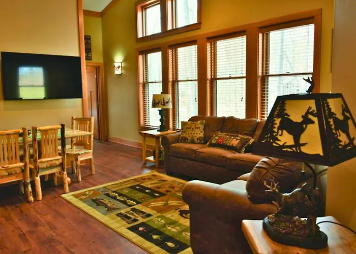 Abe Martin Lodge & Cabins Nashville