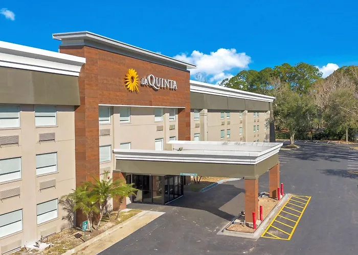 La Quinta Inn & Suites By Wyndham Jacksonville Mandarin